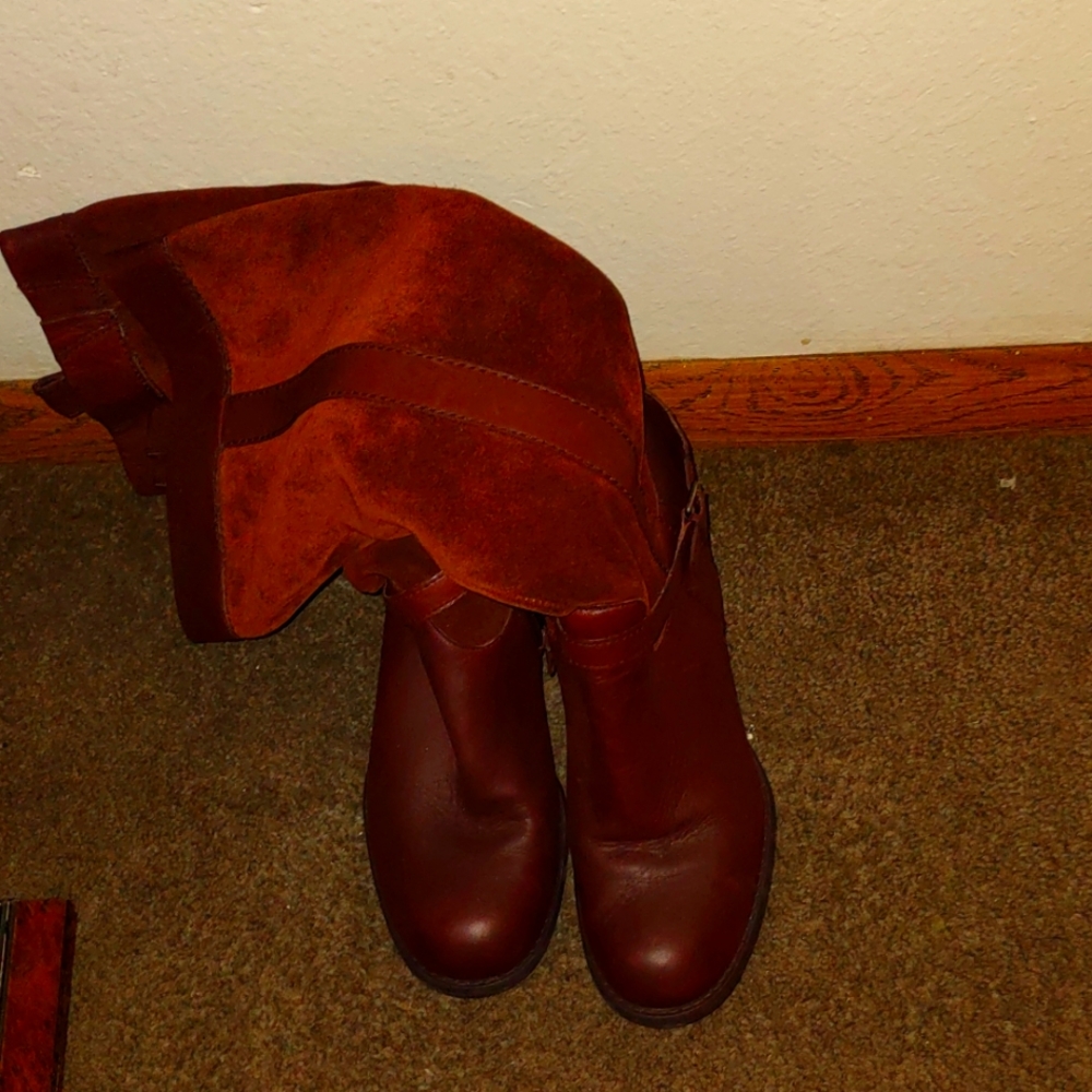 Suede and leather boot